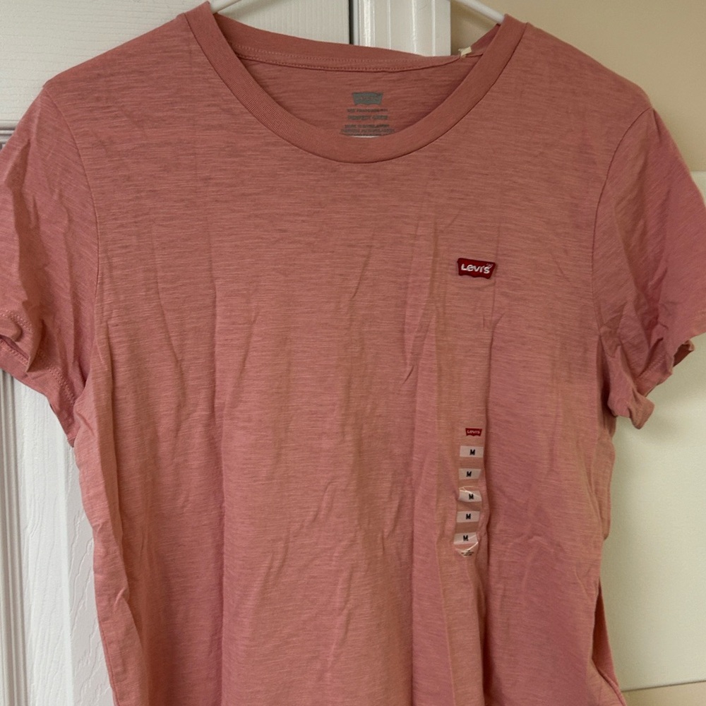 NWT Levi’s The Perfect Crew Tee - Picture 3 of 6